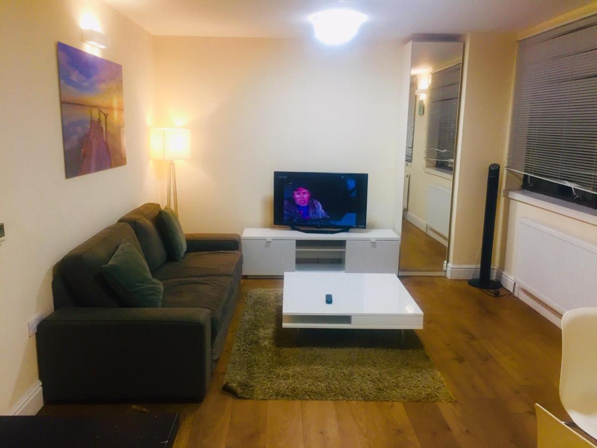 Appartement Westminster House à Slough Extérieur photo